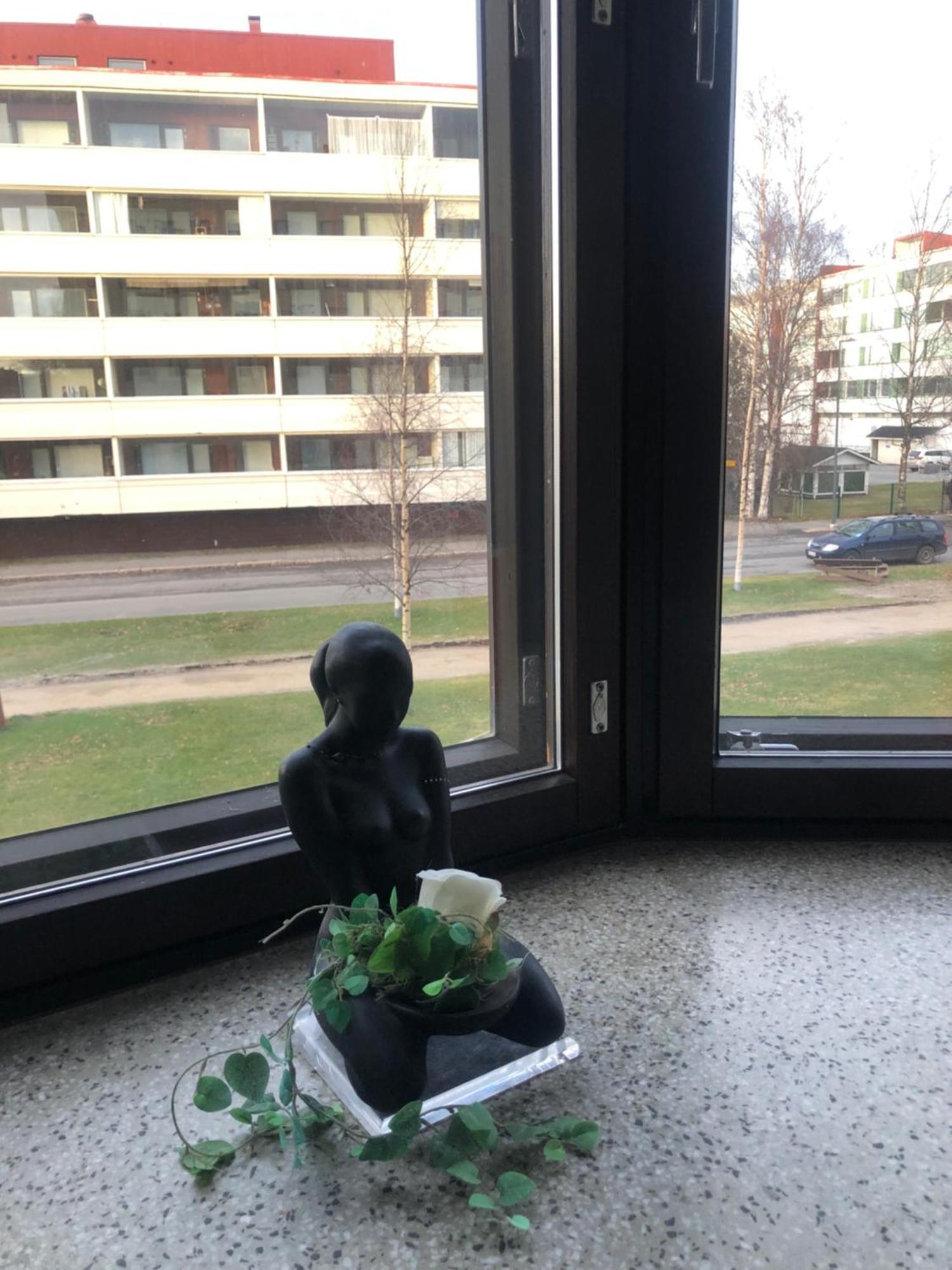 Kemi city center 2 room&kitchen Free private parking Buitenkant foto